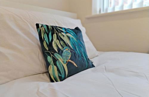 Central Manchester Modern 4 Bed House - free parking - Foto 16