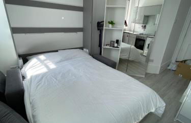 Seafront Studio Snug by the Sea - Sea Views - Foto 4