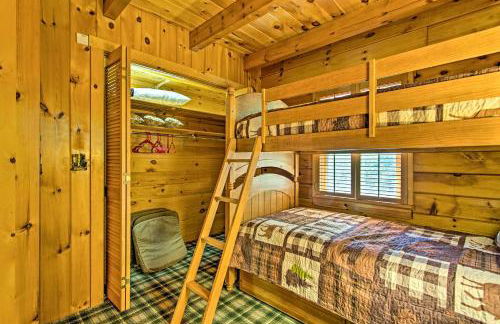 Fire Pit and Hot Tub Poconos Family Cabin! - Foto 20