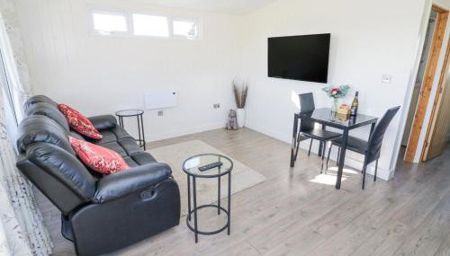 Cotswold View 2 - Photo 3