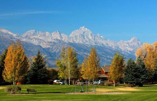 Glacier B - Photo 25