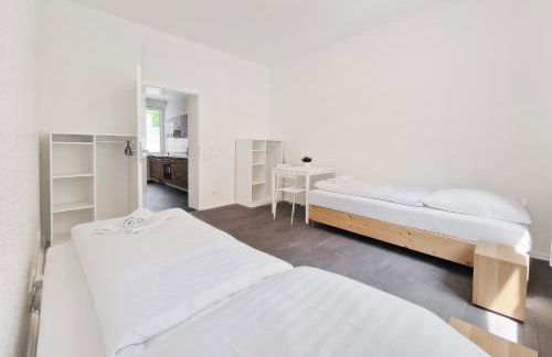 Tolstov Apartments - 3 and 4 Room Monteur Apartments - Photo 18