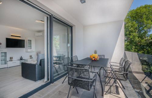 Apartments Villa "Aurea" with pool - Photo 48