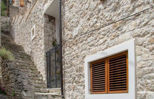 Krka Waterfalls - Photo 32