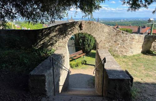 Skyline Appartement mit Pool and Netflix - Foto 14