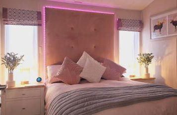 The Pink Lady with games table - Foto 11