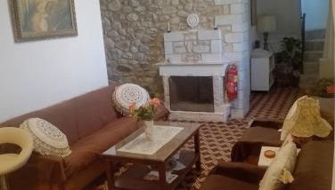 Efterpi's Tower House! εύ τέρπω she who brings joy - Foto 4