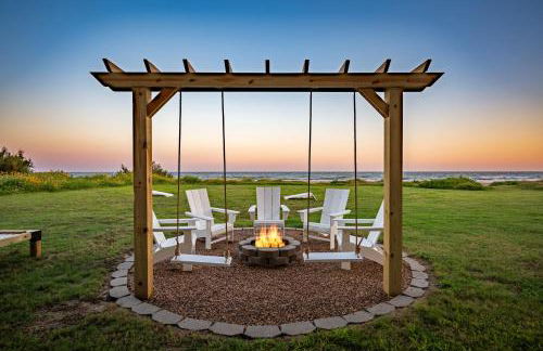 Beachfront 4BR - Tiki Bar, Yard Games, Pet-Friendly - Foto 45