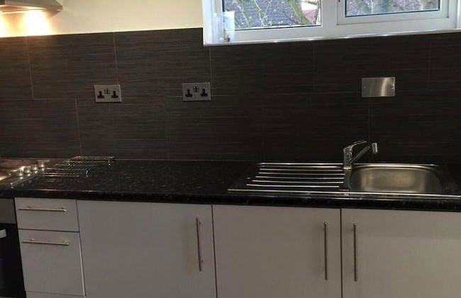 Small Modern Comfortable 2 Bedroom Apartment - Cmyr - Foto 30