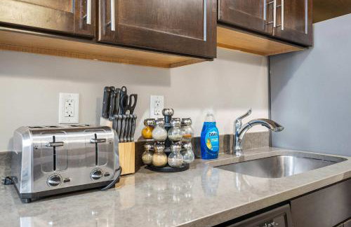 NEW 3BR Modern Downtown Apartment - Foto 14