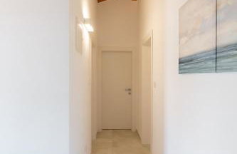 Villa atop the village with stunning view - Foto 13