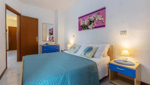 GuestHost - Comfortable Apartment with Sea View - Photo 2