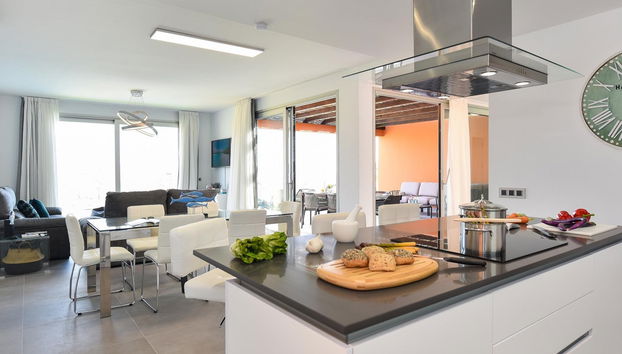 Kitchen / Dining Room