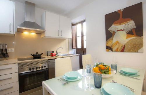 SingularStays Valencia Center - Photo 68