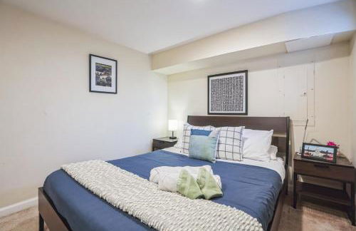 1BR Queen Suite w secure Parking and FiberOptics - Foto 13