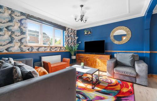 Detached House in Ashford with Free Parking and Hot Tub - Sleeps 10 - Foto 14