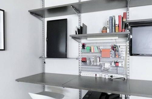 Lakeview Home by Lightrail Downtown & Airport - Foto 24