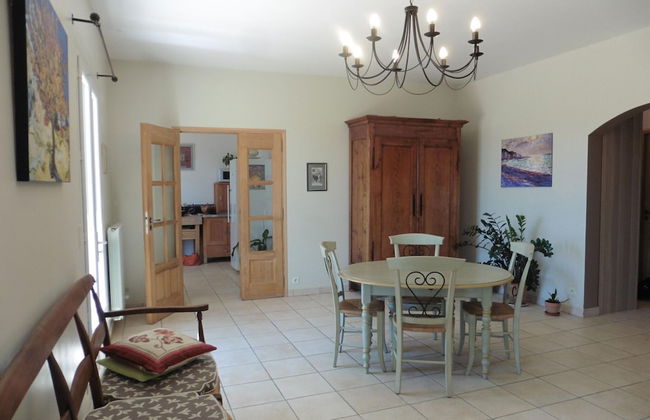 Pretty, Spacious Holiday Home With Private Pool - Foto 18