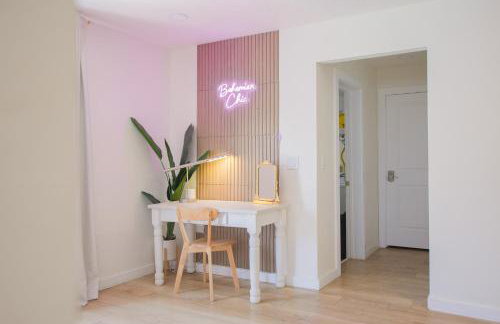 Bohemian ChiC SpaCation-Private HotTub-Close to Downtown-No Pet Fee! - Foto 9