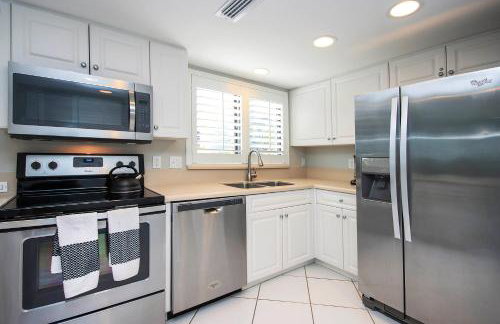 Tranquil 2nd floor beachfront condo on Sanibel Island 2A2 - Foto 39