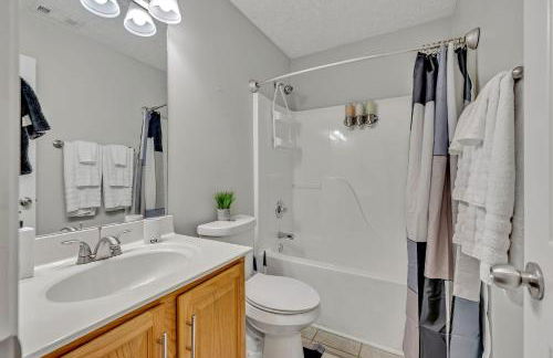 Cozy and Spacious Spring Hill 3BR 2bath Home - Foto 16