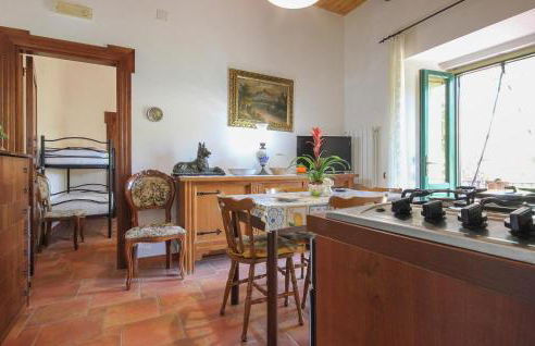 Nice Apartment In Serramezzana With Wifi - Photo 10