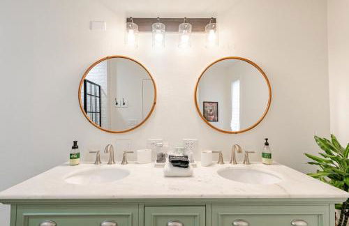 River Access at Blanco River, Charming Big Cottage - Foto 12