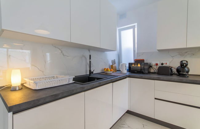 A Sunny Penthouse Modern 2 bdr - Sliema - Foto 9