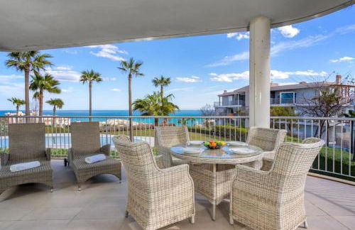 Sunny terrace with Jacuzzi by Costarentals- Ref 26 - Foto 11