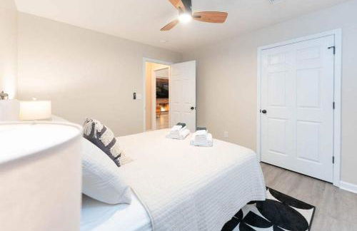 15 Min to UA Private Heated Pool Huge Yard Luxe Master - Foto 19