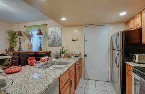 Lovely Concord Townhome Retreat with Community Pool! - Foto 10