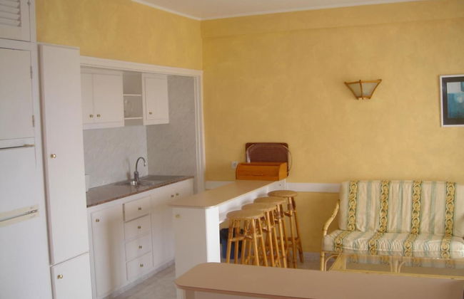 Vistamar Apartamentos - Photo 9