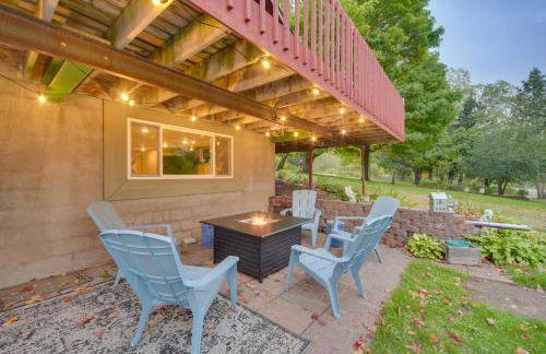 Hermantown Home with Decks, Grill and Hot Tub! - Foto 33