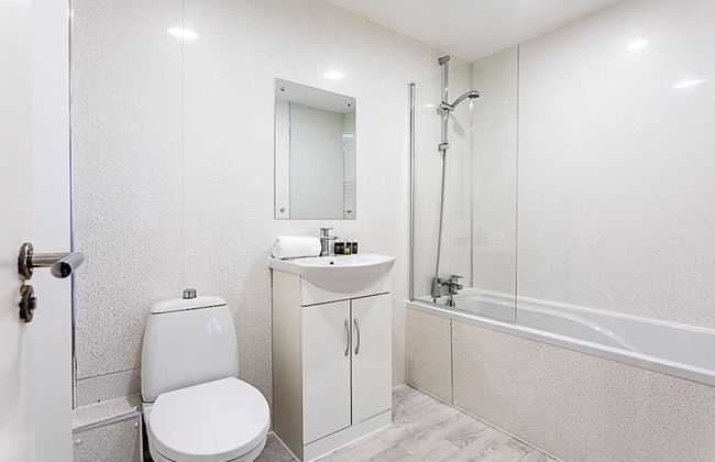 Modern Clapham Apartment - Photo 15