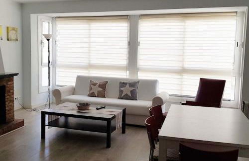 Casa cómoda y equipada para 6 en centro pueblo - Foto 1