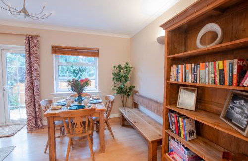 Hazel House - Cosy 2 bedroom house with parking near to Oxford - Foto 31