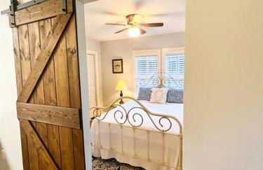 Unwind & Relax at Azalea Cottage on Bayou - Foto 14
