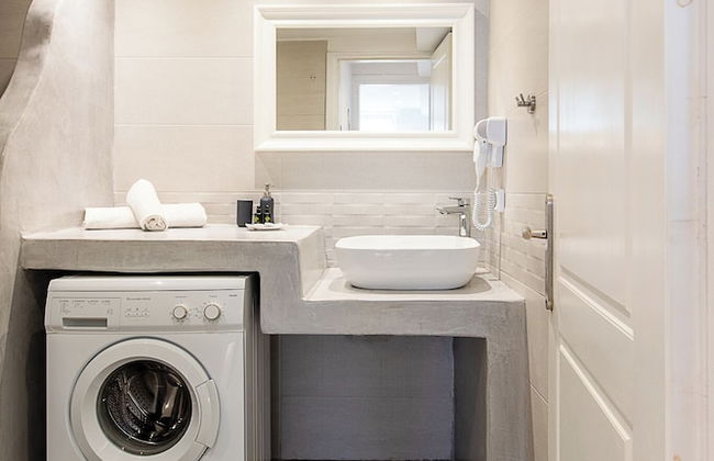 Santorini Villatzio Suites - Photo 45