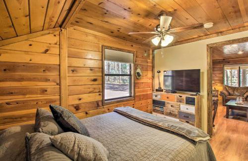 Deck and Grill Pet-Friendly Lakeside Cabin - Foto 25