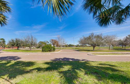 Cozy House by Zinnia Park! Family Home in McAllen - Foto 28