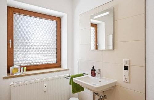 ruhige und neue Ferienwohnung am Berg - Foto 49
