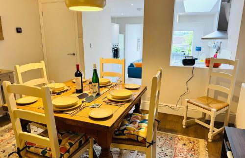 Brand New Cosy Cowes Cottage , 3 Bedroom, Sleeps 5 - Foto 5