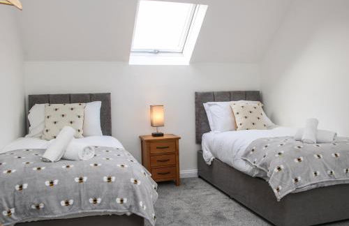 The Little Beehive - Photo 24