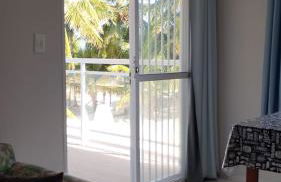 Apartamento no Forte Orange - Itamaraca, pé na areia de frente para o mar - Foto 17