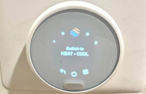 FuLLy LoAdeD ReSerVaTioN 3bed 2ba w Parking - Photo 7