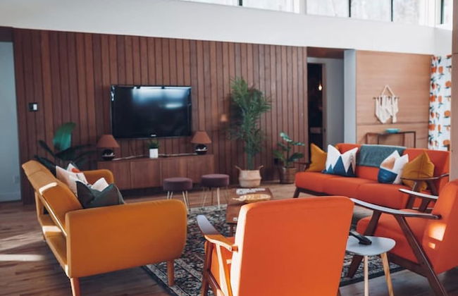 Lakeview Mid Century Luxury Cottage Citq 311414 - Photo 59