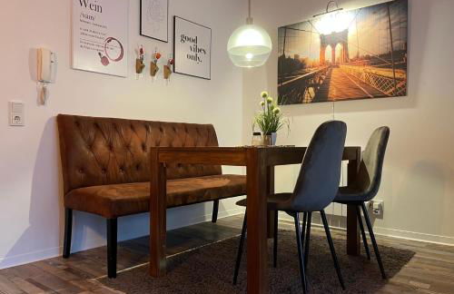 Living at Saarpartments -AdultsOnly- 2 Bedrooms, Kitchen - Business & Holiday Apartments for Long- and Short term Stay, 3 min to Train Station, Secure E-Bike Parking! - Foto 3