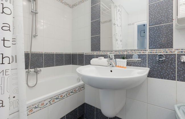 Spacious 3 Bedroom Apartment by Renters - Foto 37