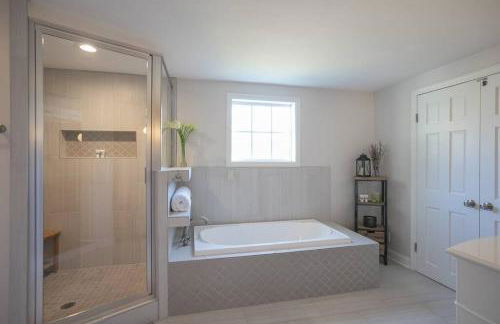 Golf Views, Porch Vibes, 3mi to Broadway! - Foto 26