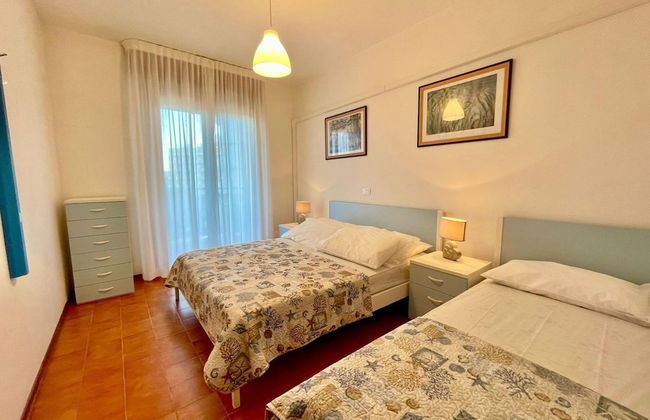 Sea Front Apartment in a Residence With Pool - Foto 2